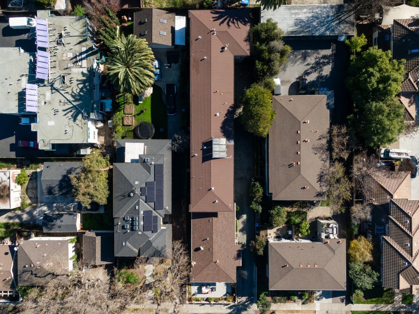 255 Mariposa Ave