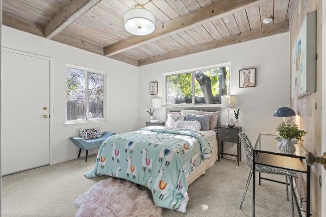1032 Berkeley AVE