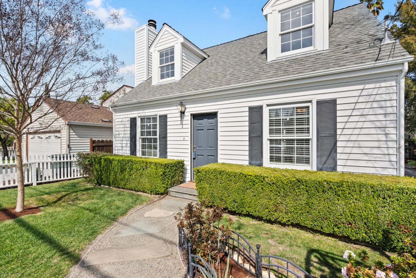 207 Sequoia AVE