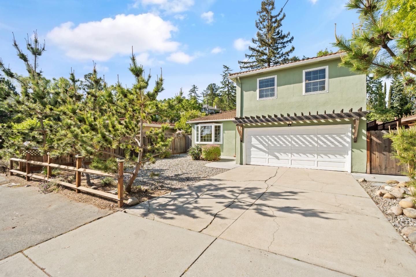 824 Canyon RD
