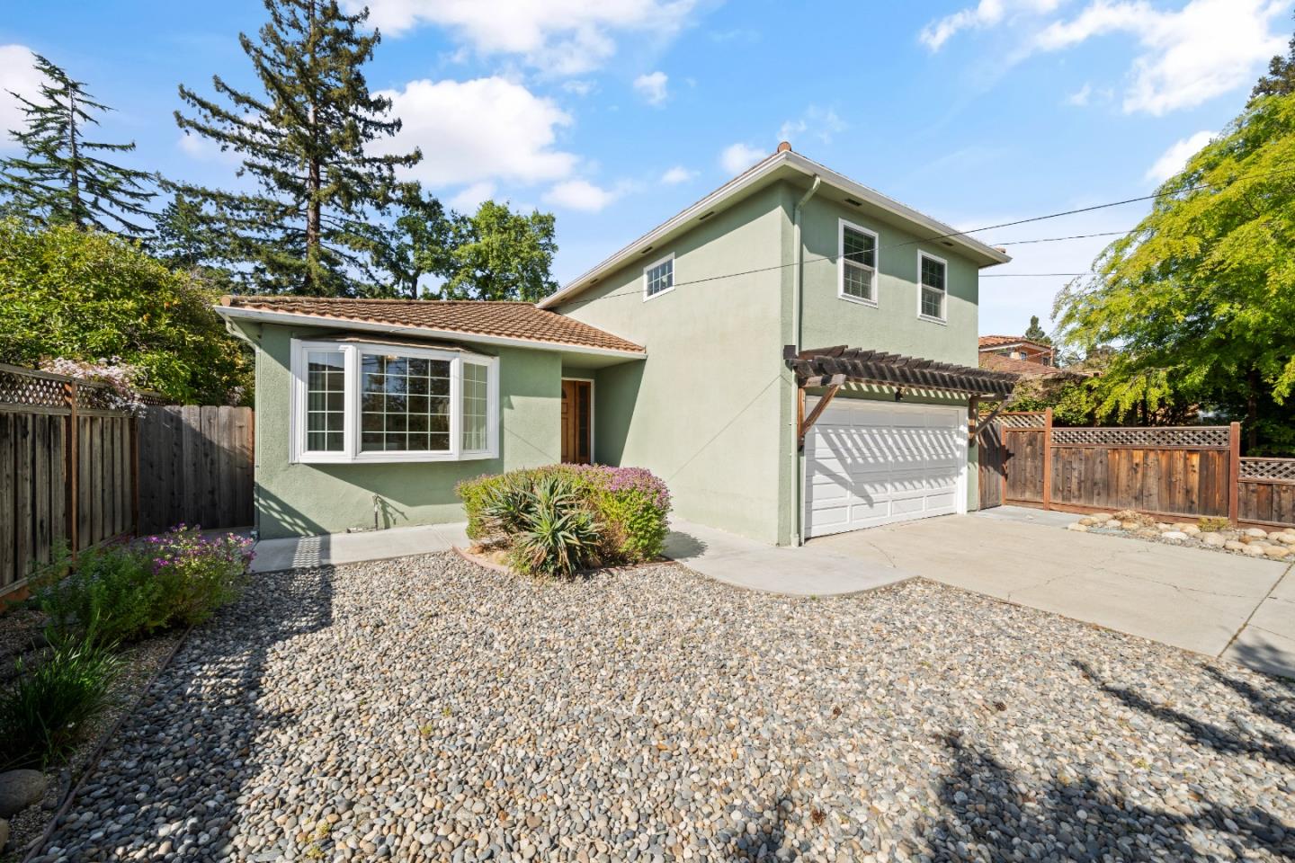 824 Canyon RD
