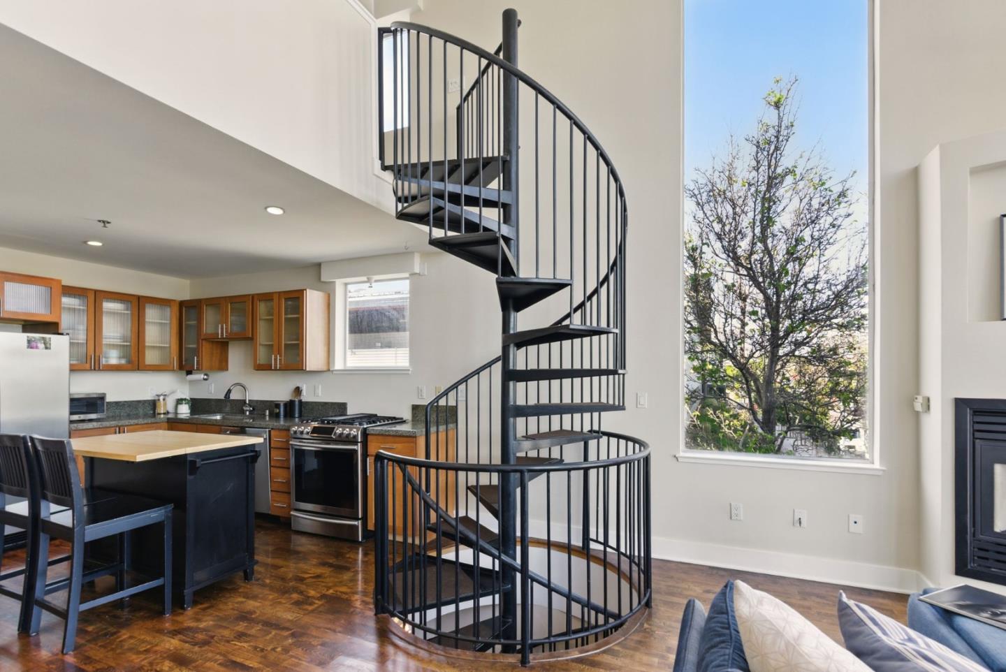 1000 Pennsylvania AVE 7