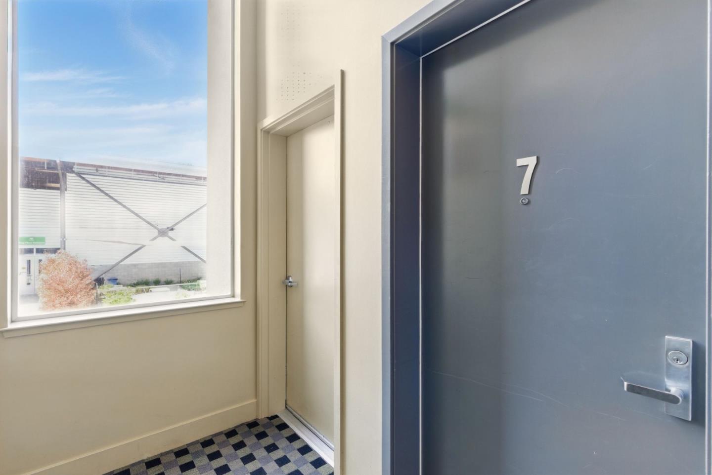 1000 Pennsylvania AVE 7