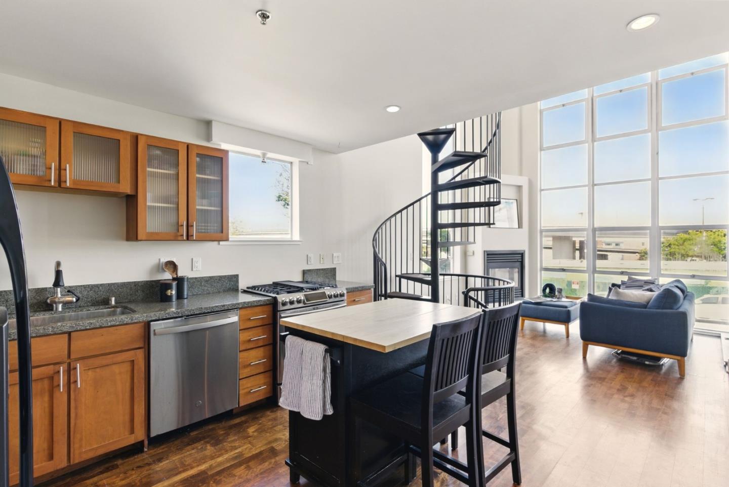 1000 Pennsylvania AVE 7