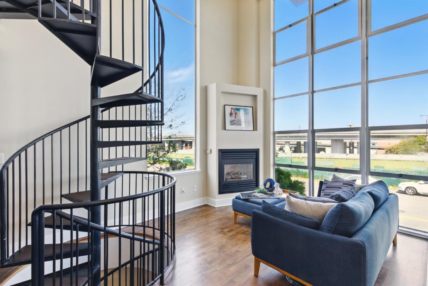 1000 Pennsylvania AVE 7