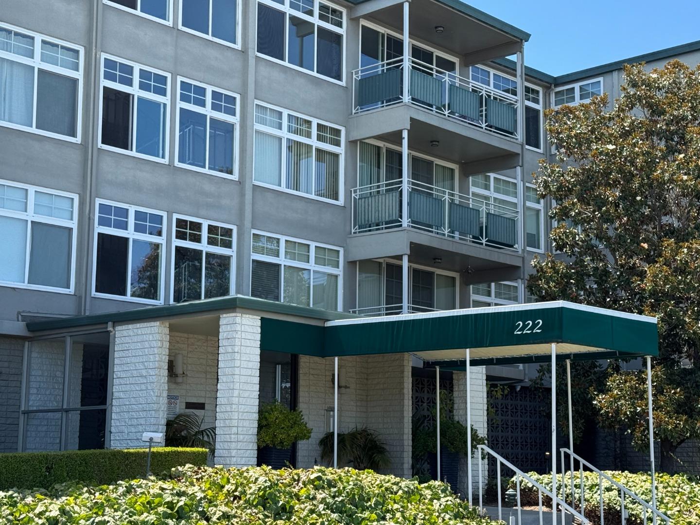 222 Laurel Street 211