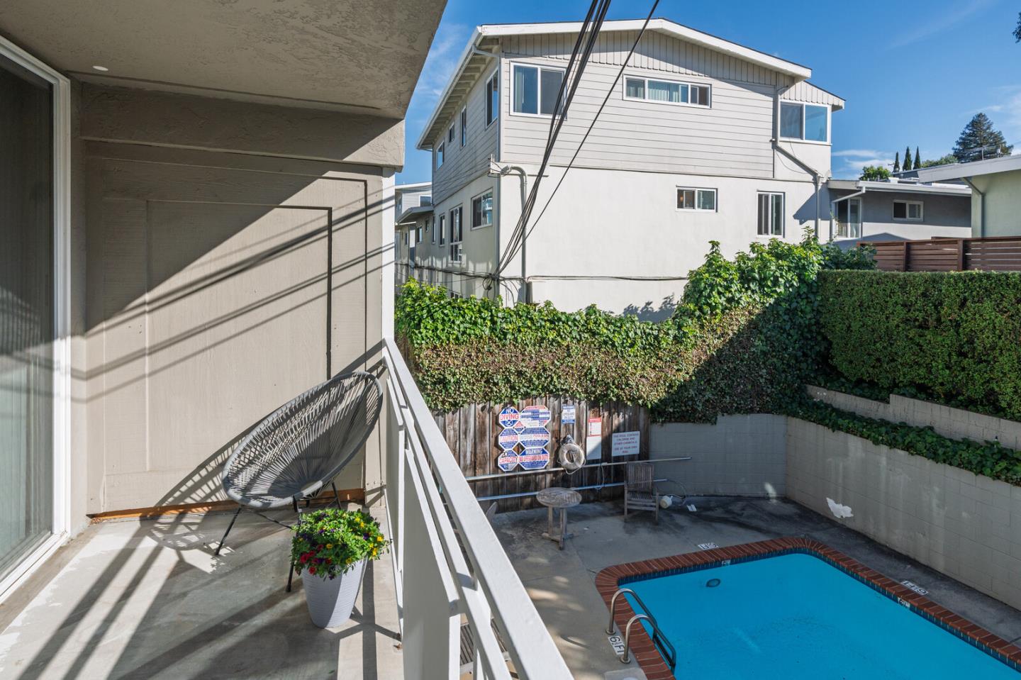 222 Laurel Street 211