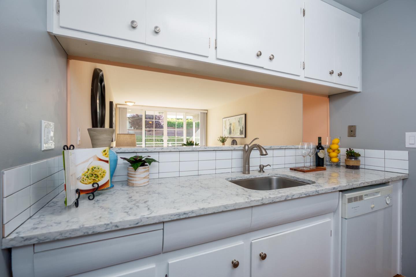 222 Laurel Street 211