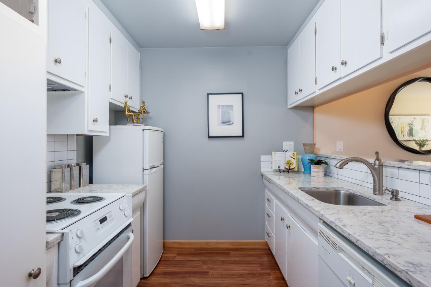 222 Laurel Street 211