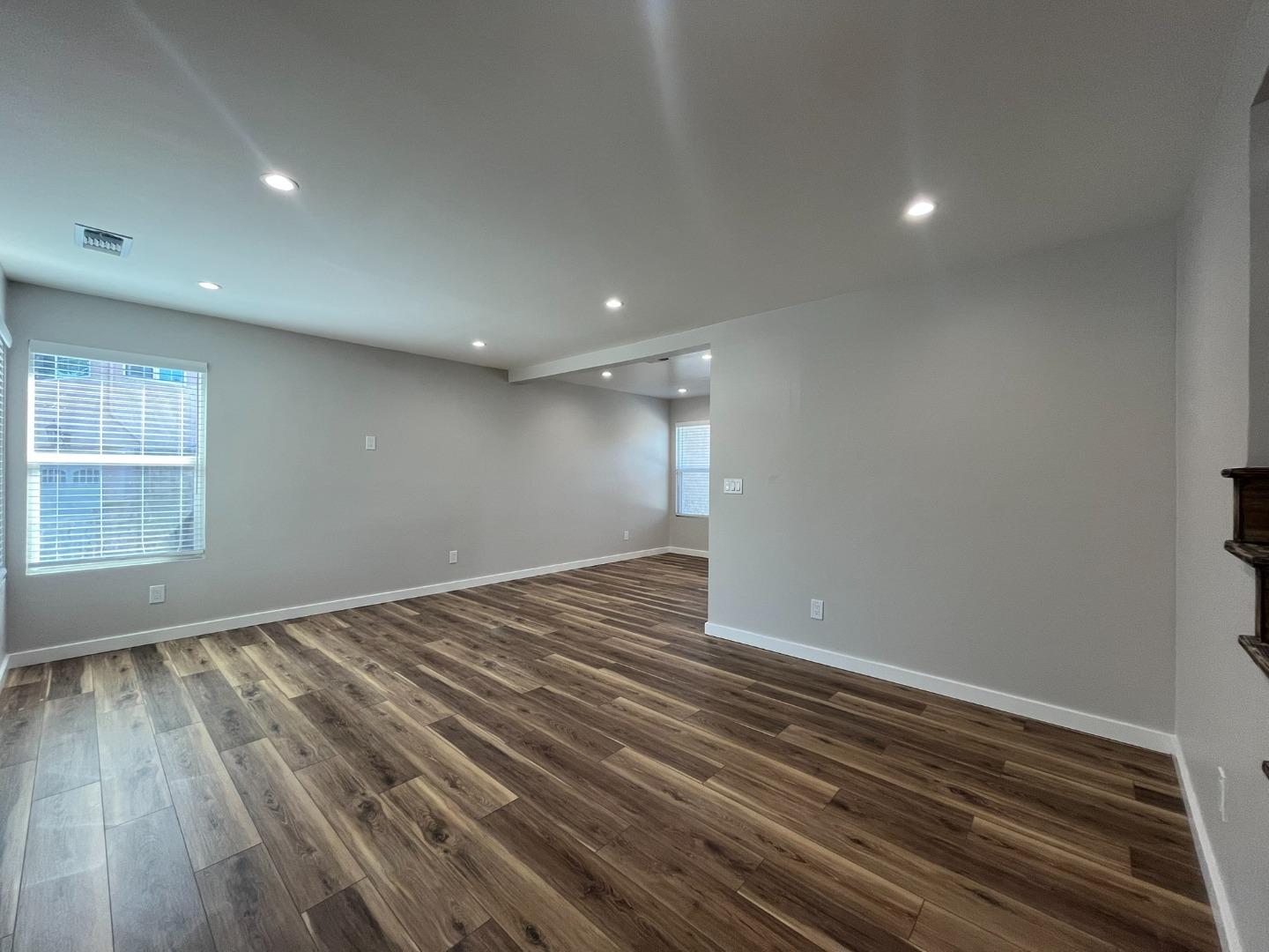 12 Greenwood Lane