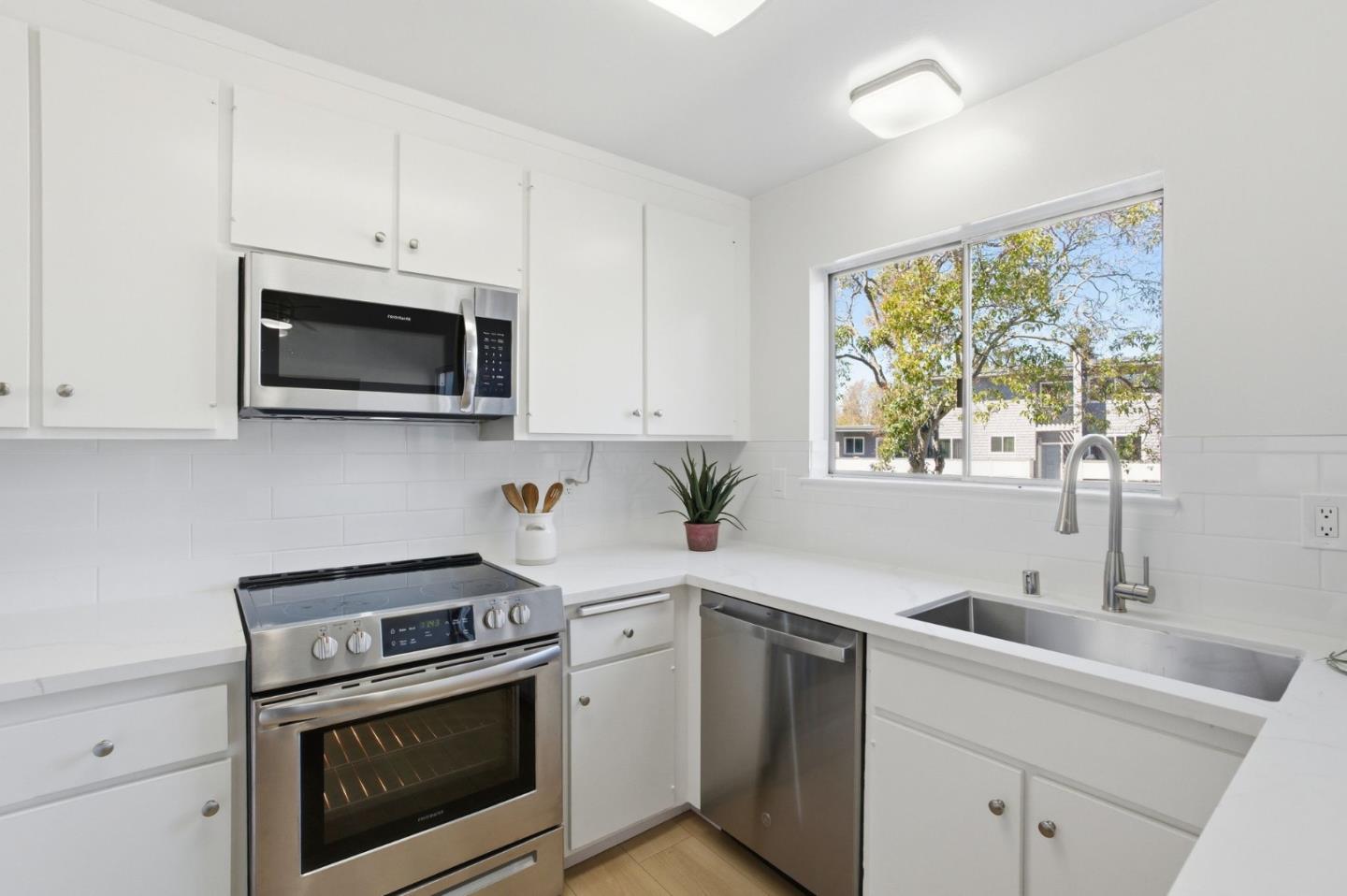 315 Carlos Avenue