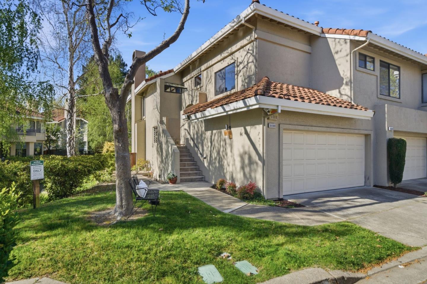 3030 Lakemont Drive 3