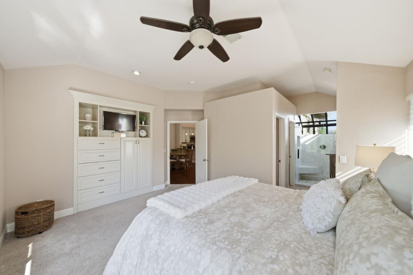 3030 Lakemont Drive 3