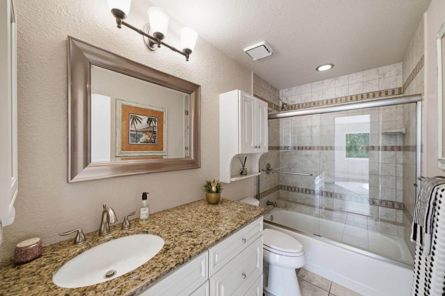 3030 Lakemont Drive 3