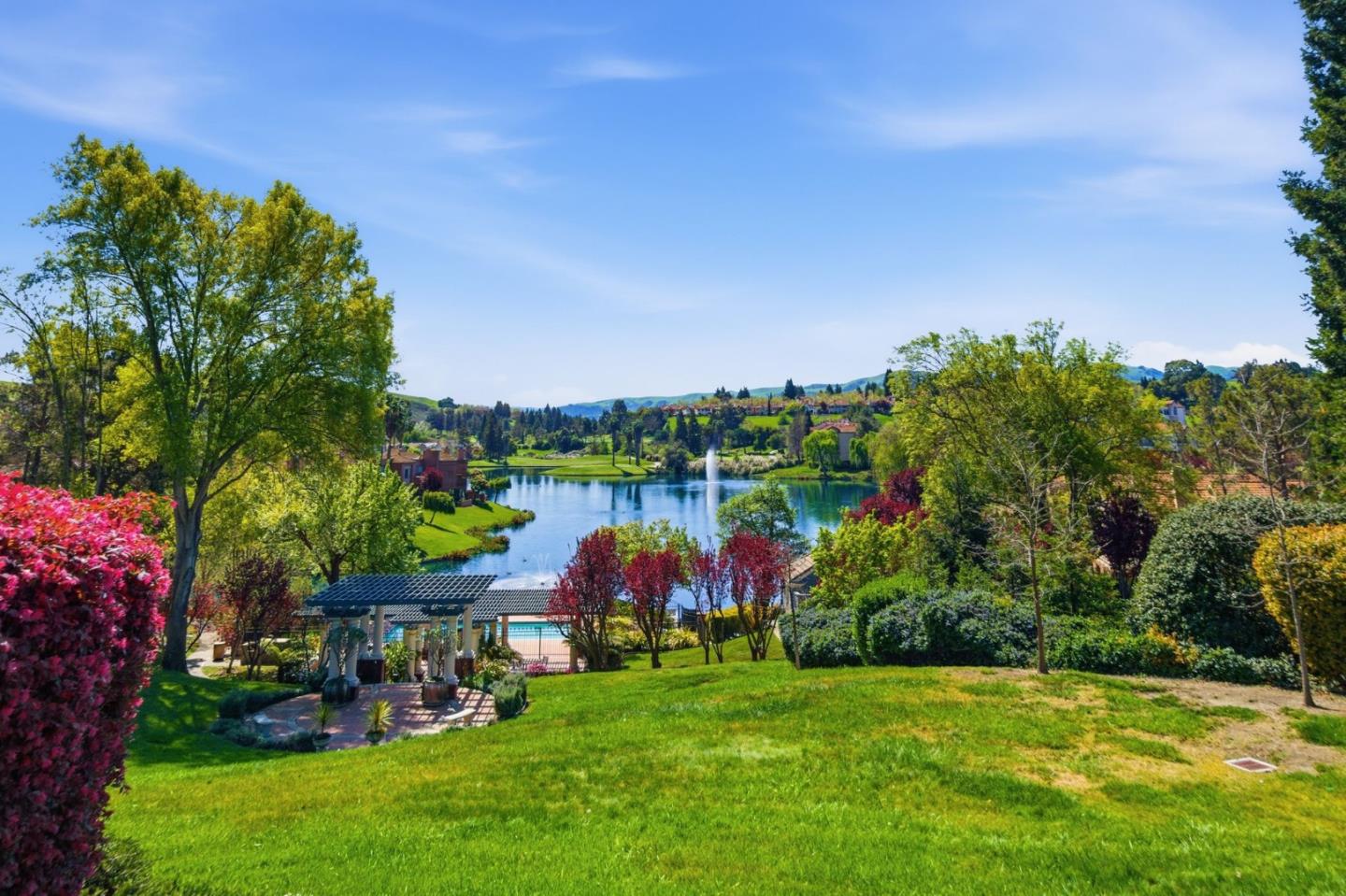 3030 Lakemont Drive 3