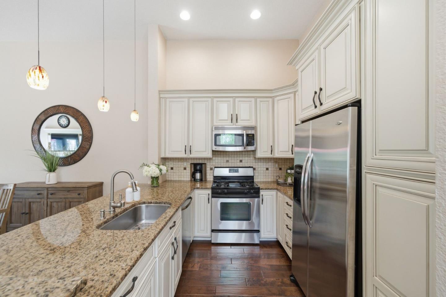 3030 Lakemont Drive 3