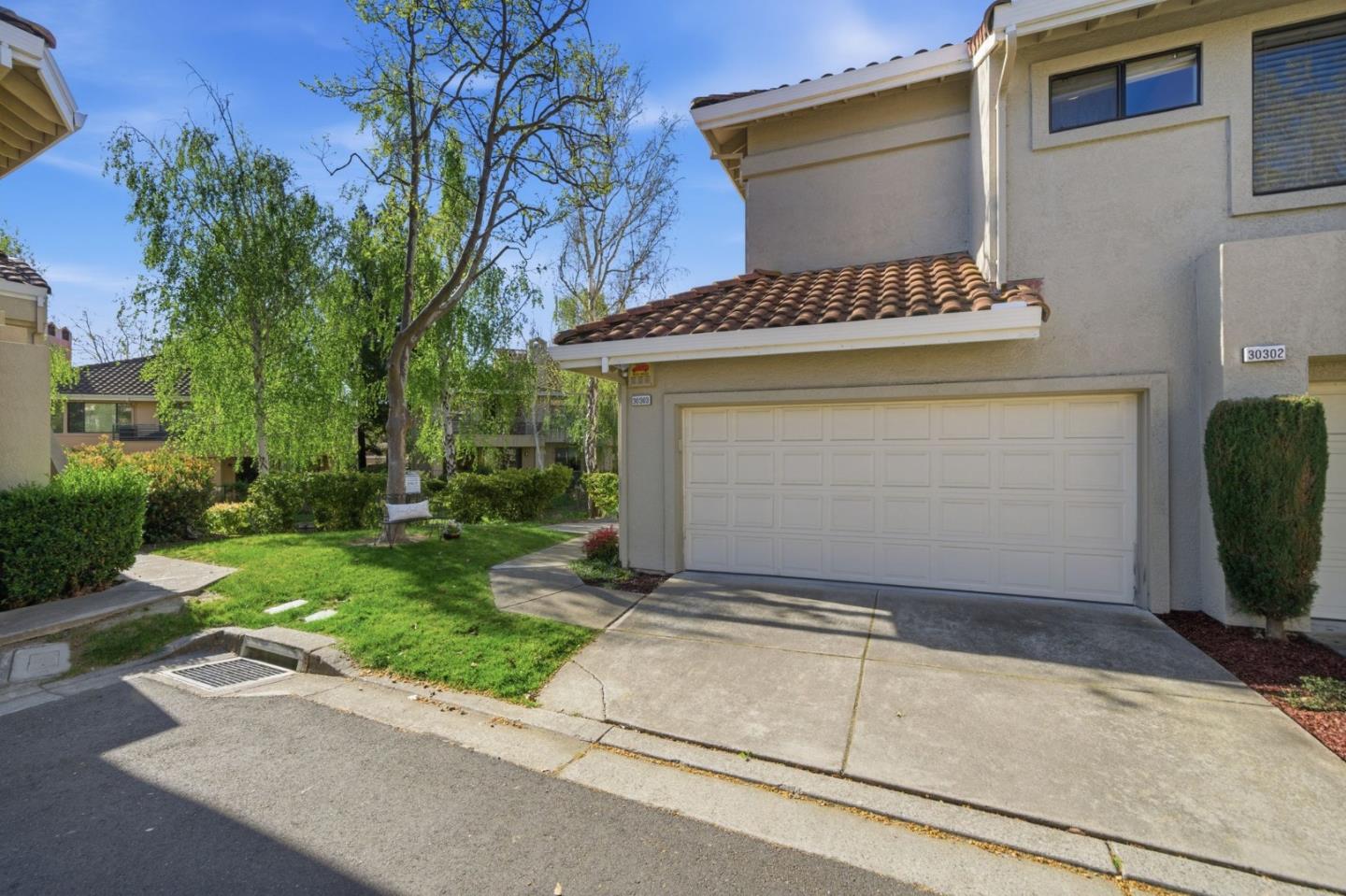 3030 Lakemont Drive 3