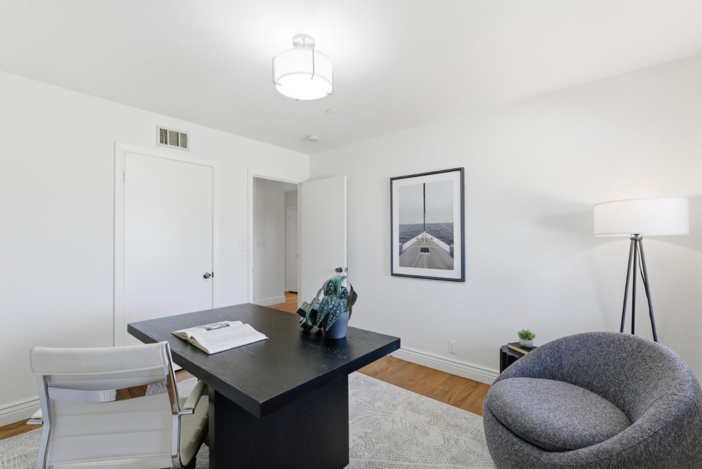 953 West Cardinal Drive