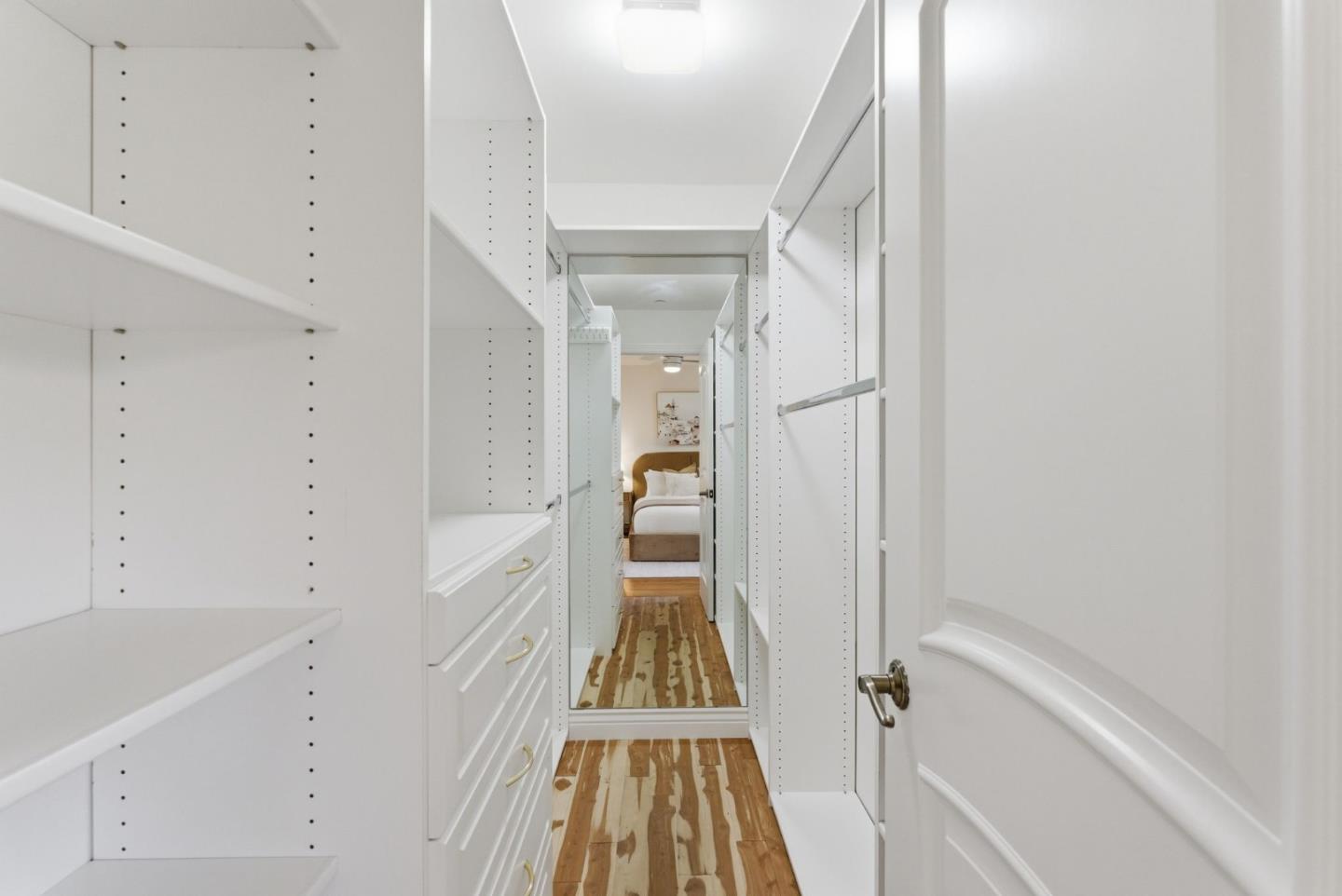 953 West Cardinal Drive