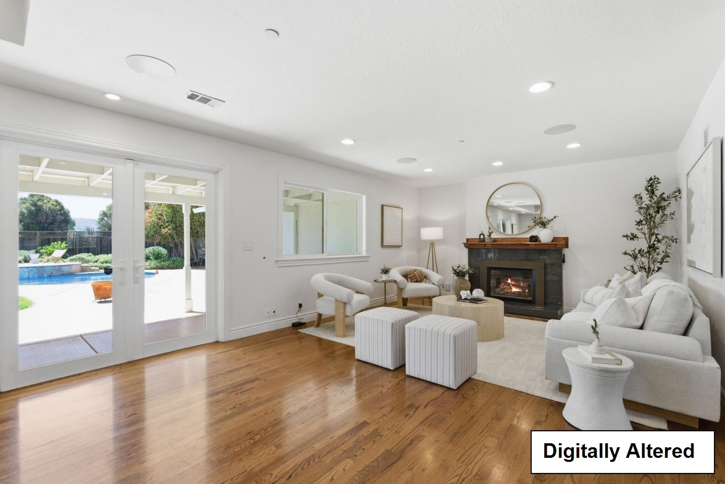 953 West Cardinal Drive