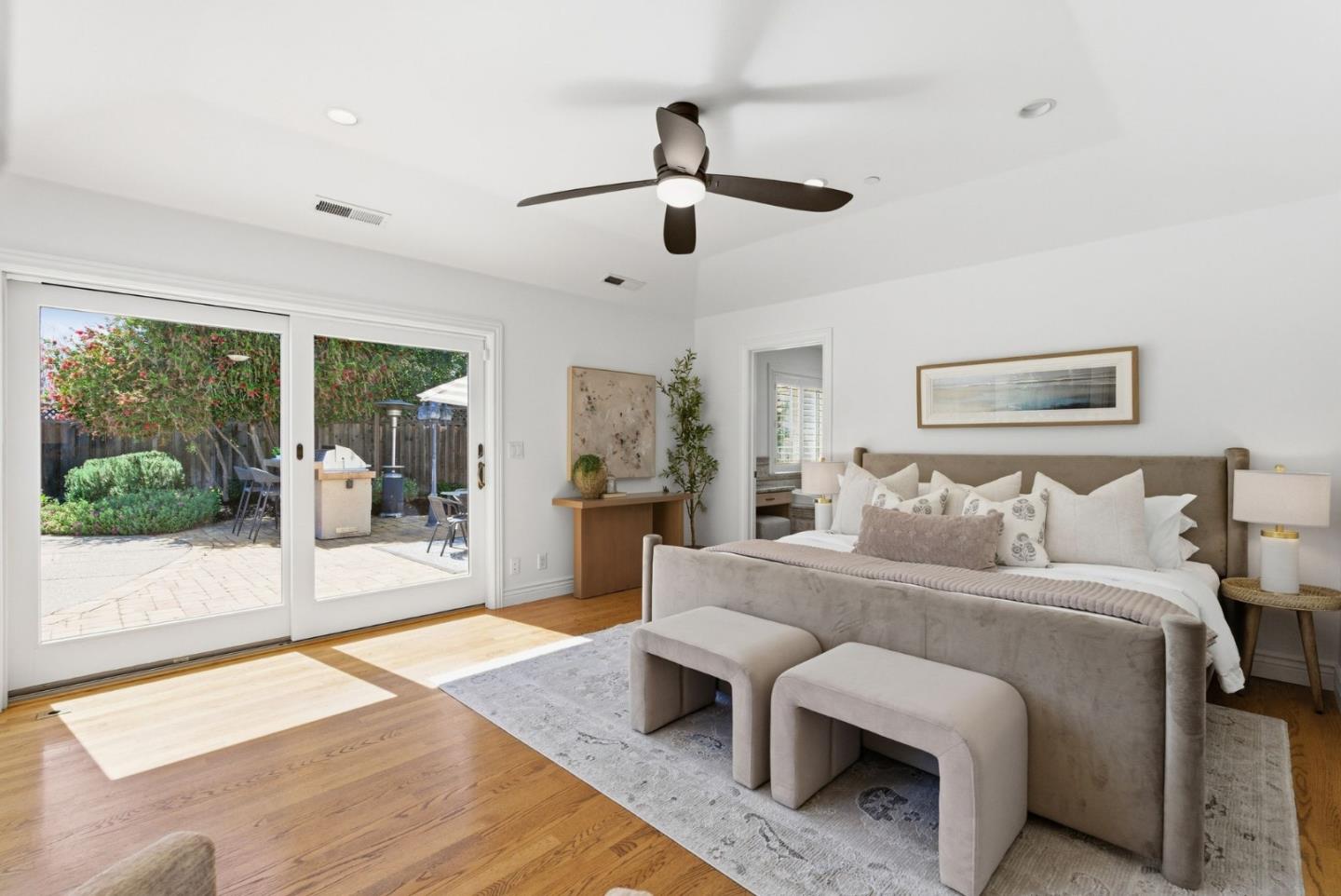 953 West Cardinal Drive