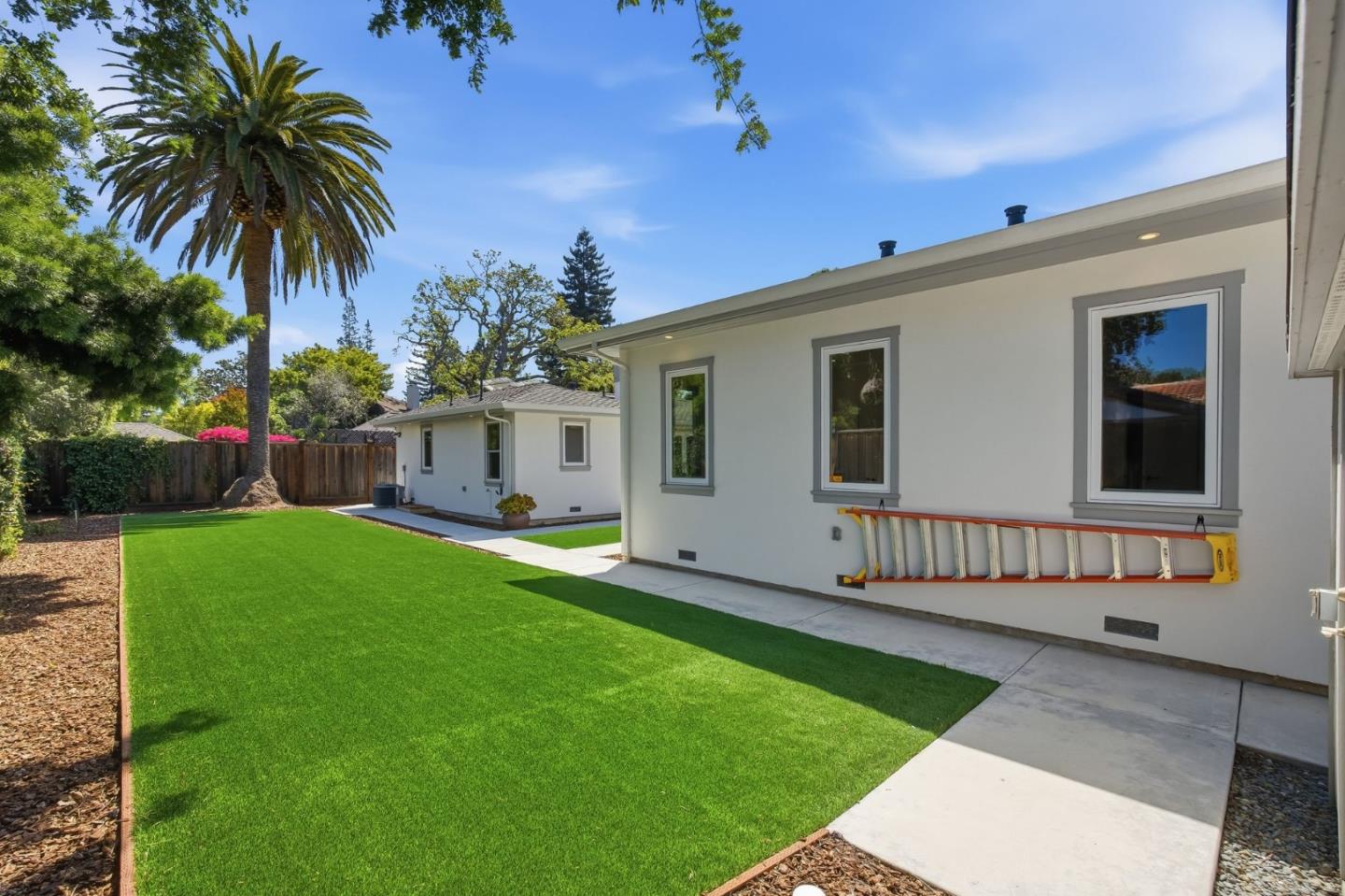 862 Blandford Boulevard