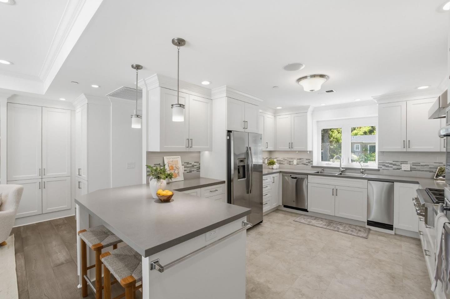 862 Blandford Boulevard