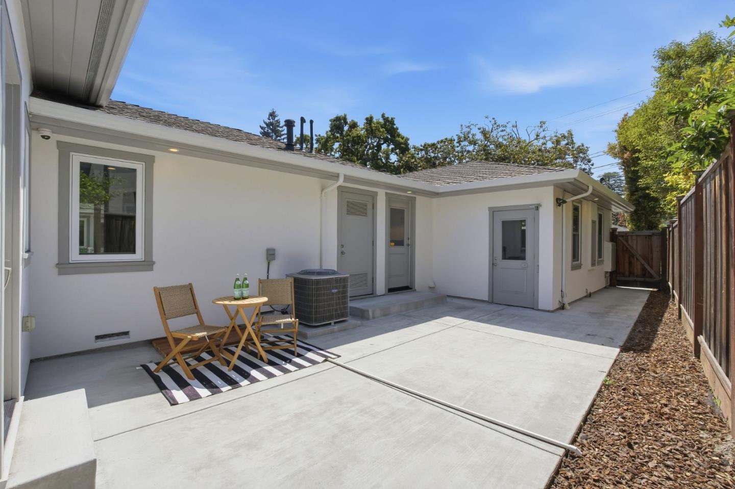 862 Blandford Boulevard