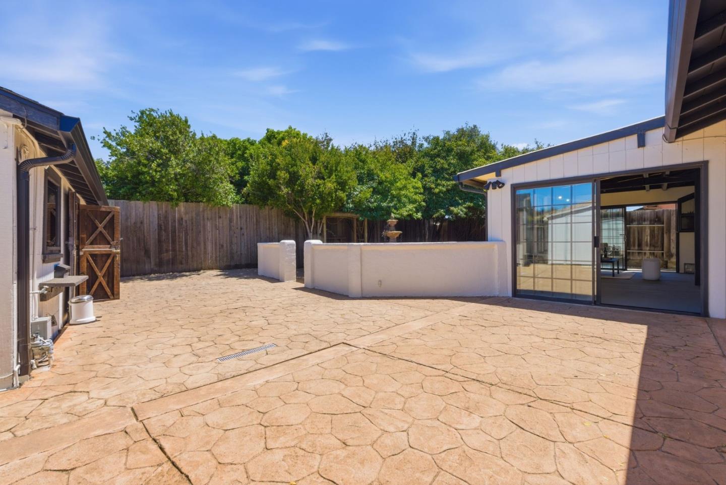 7516 Shady Hollow Drive