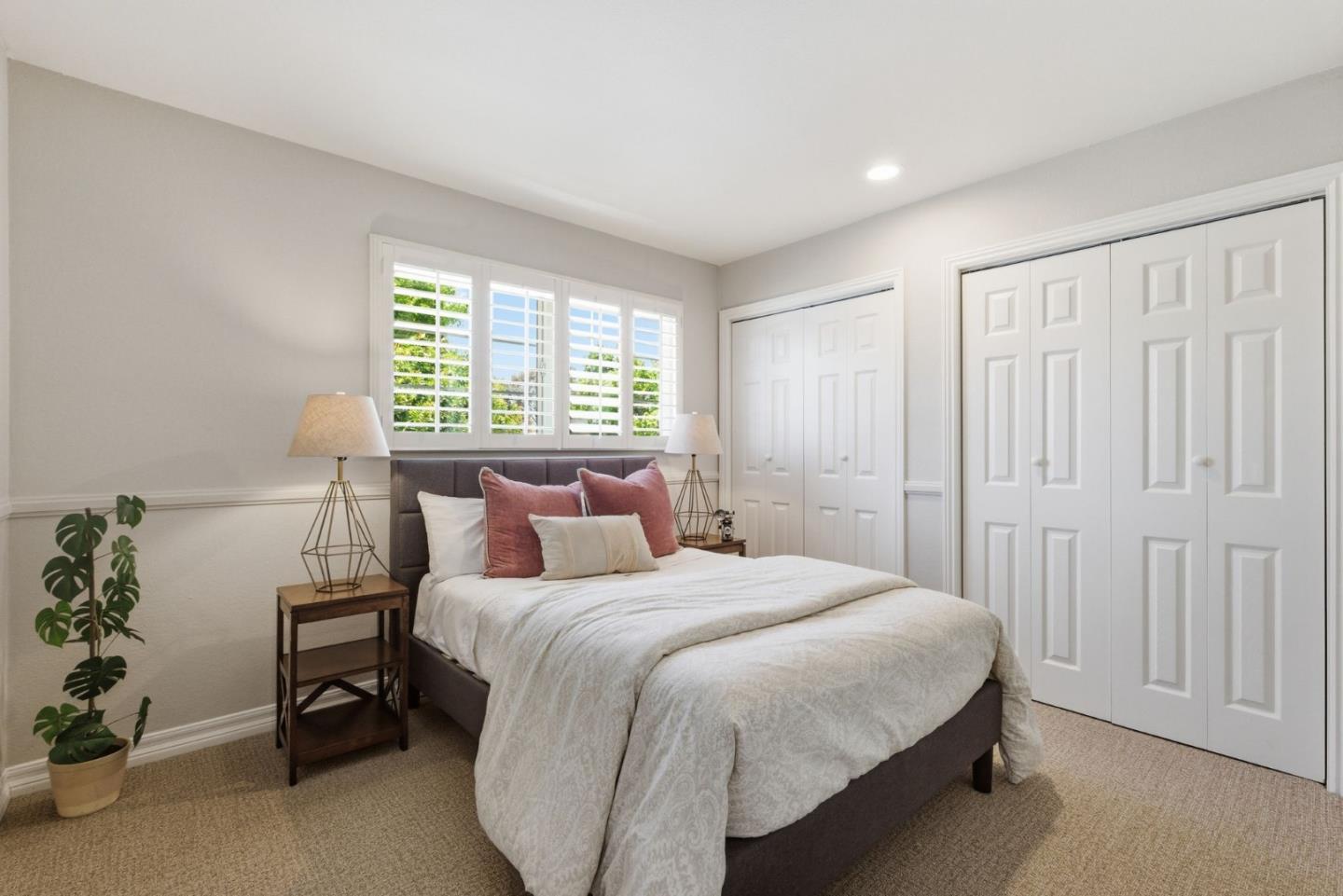 7516 Shady Hollow Drive