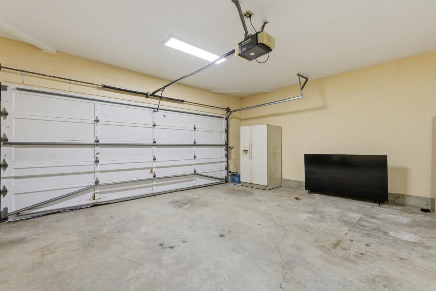 7516 Shady Hollow Drive