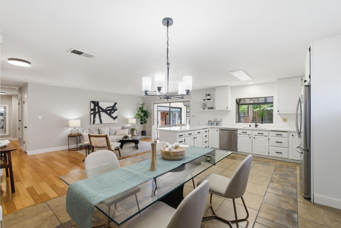 7516 Shady Hollow Drive