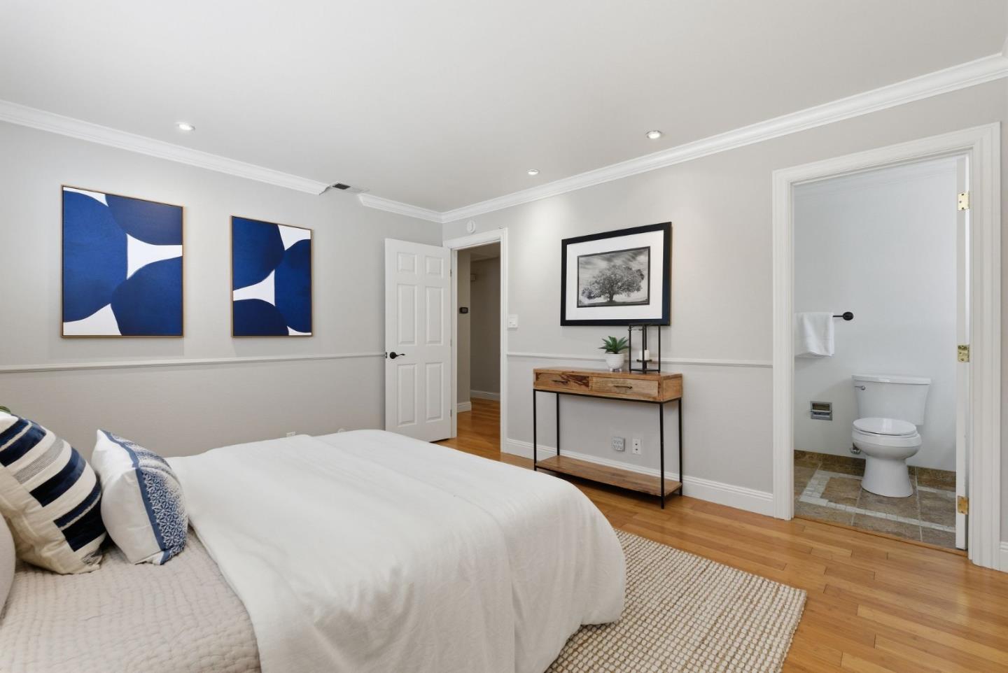 7516 Shady Hollow Drive