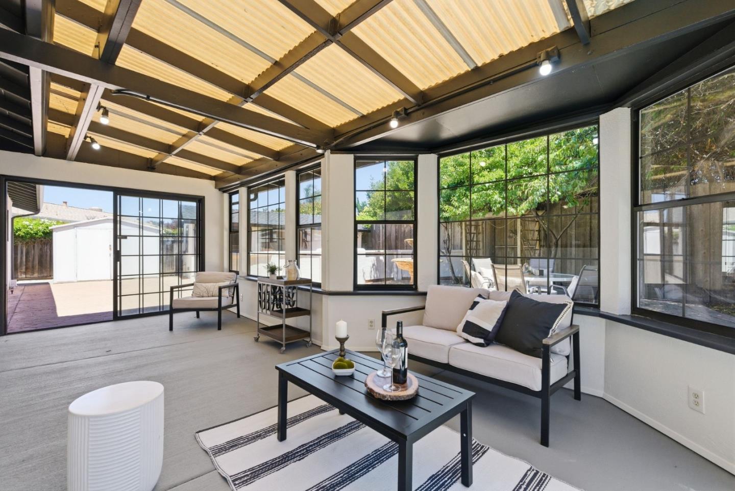 7516 Shady Hollow Drive