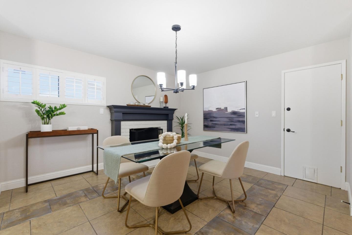 7516 Shady Hollow Drive