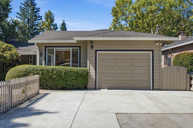 312 E Oakwood BLVD