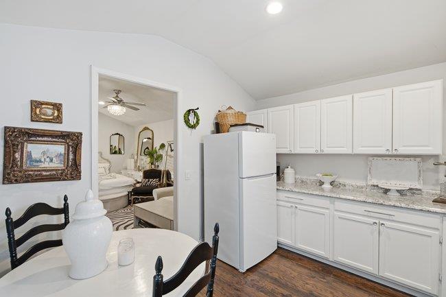 312 E Oakwood BLVD