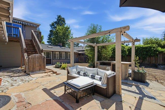 312 E Oakwood BLVD