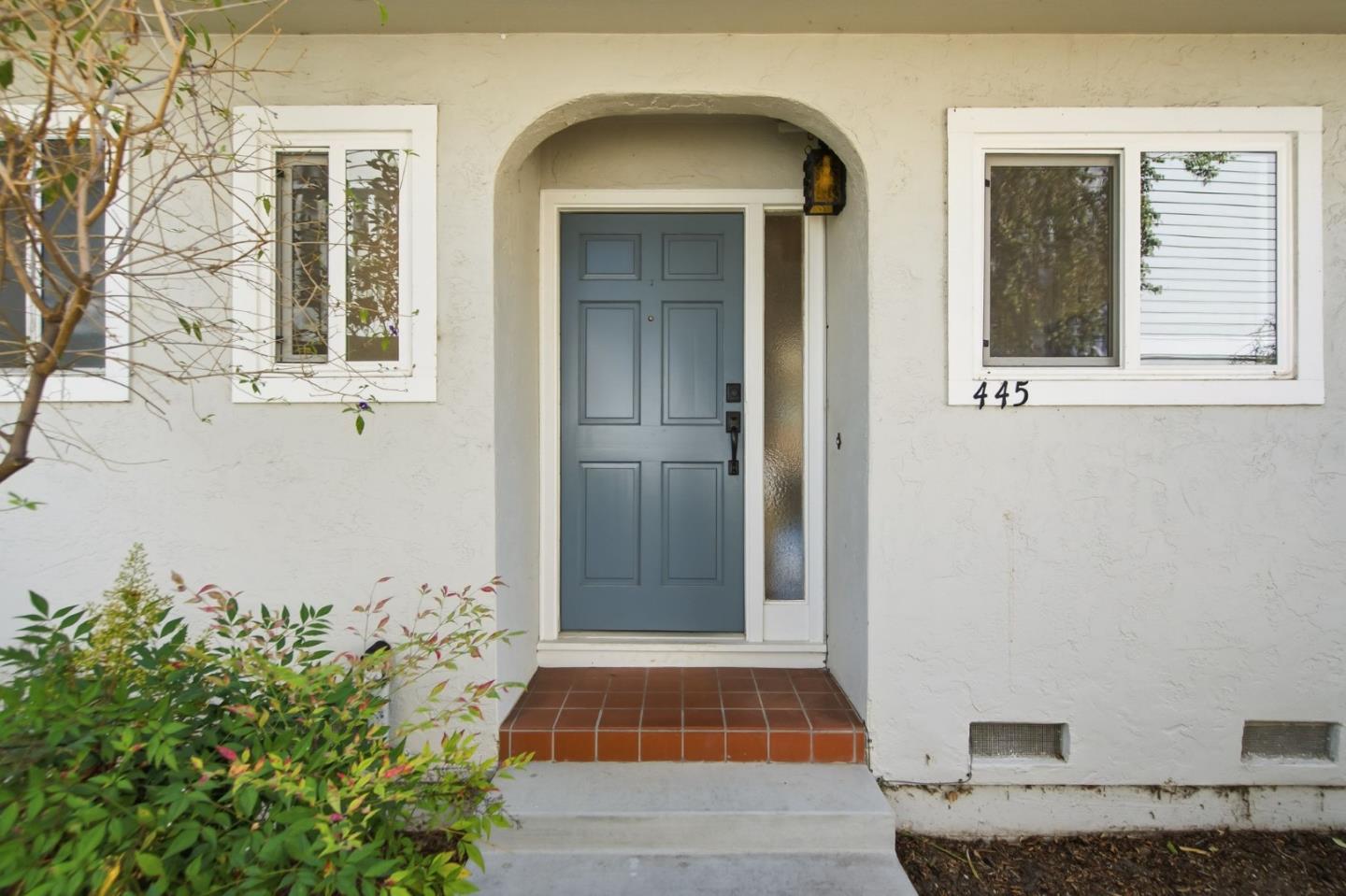445 Oak AVE