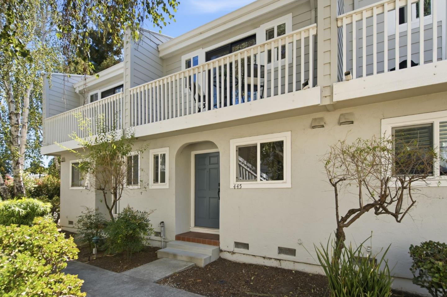 445 Oak AVE