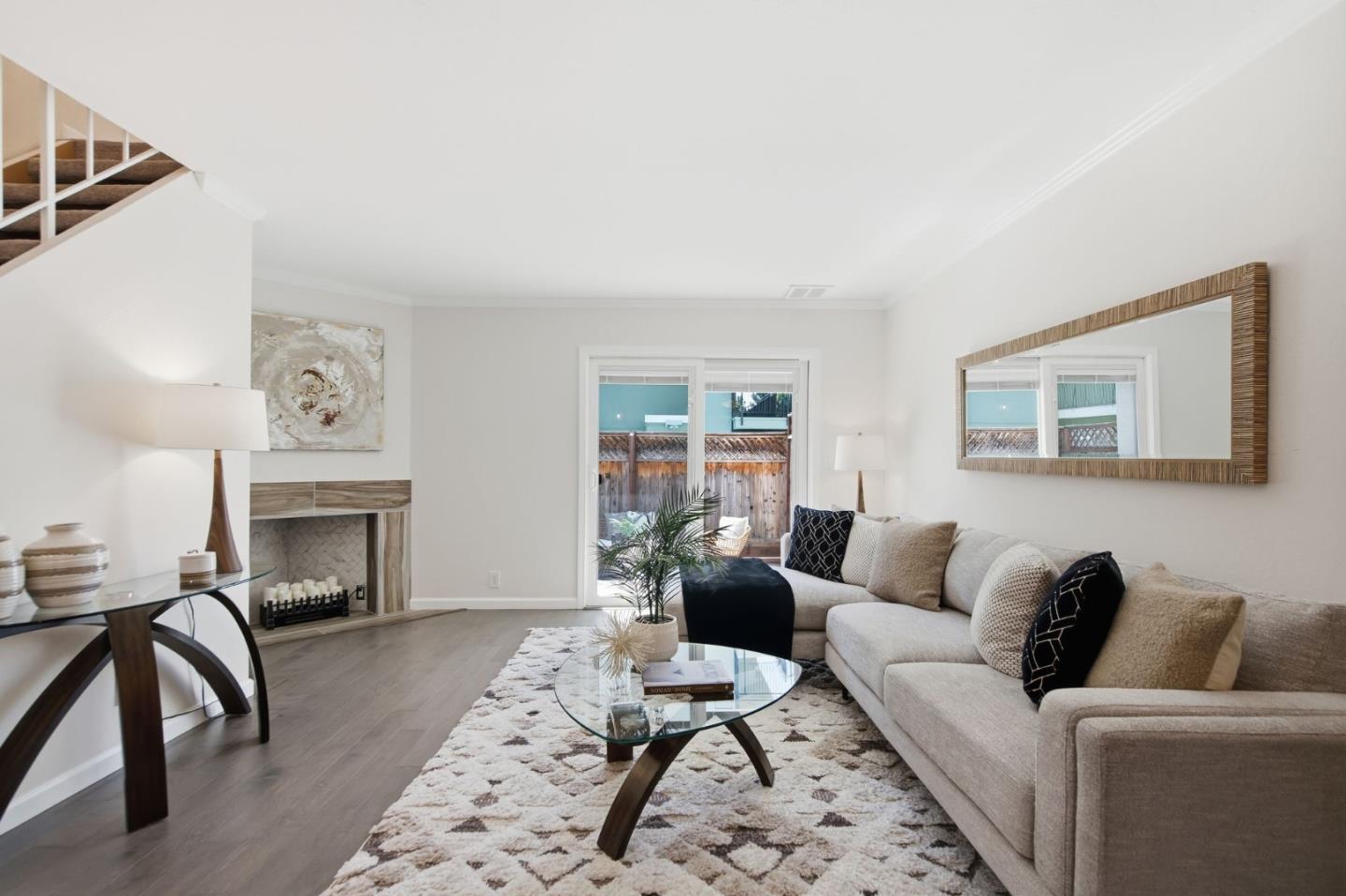 445 Oak AVE