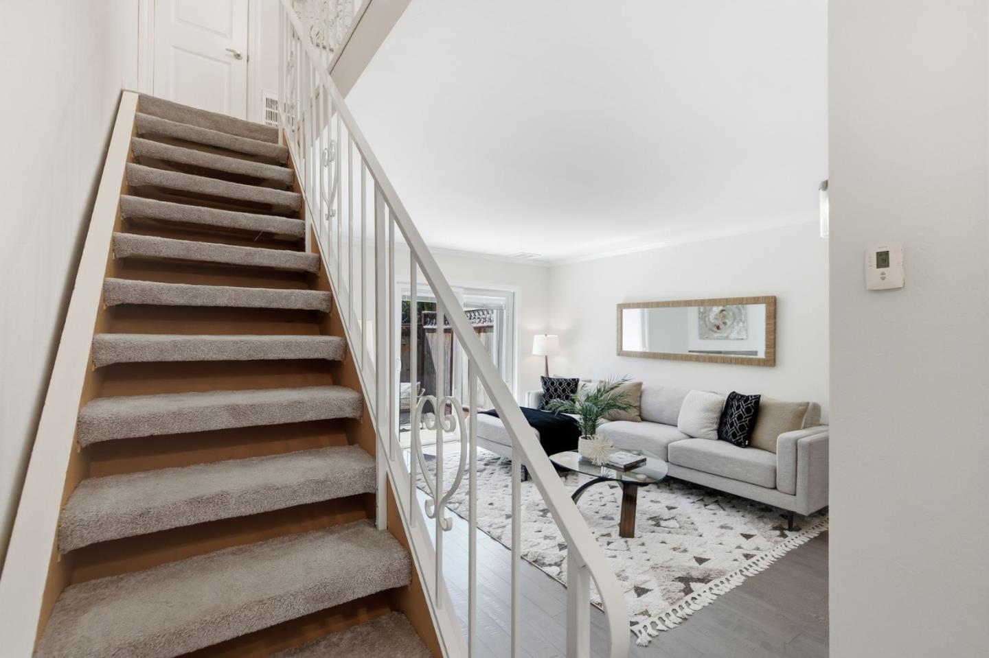 445 Oak AVE