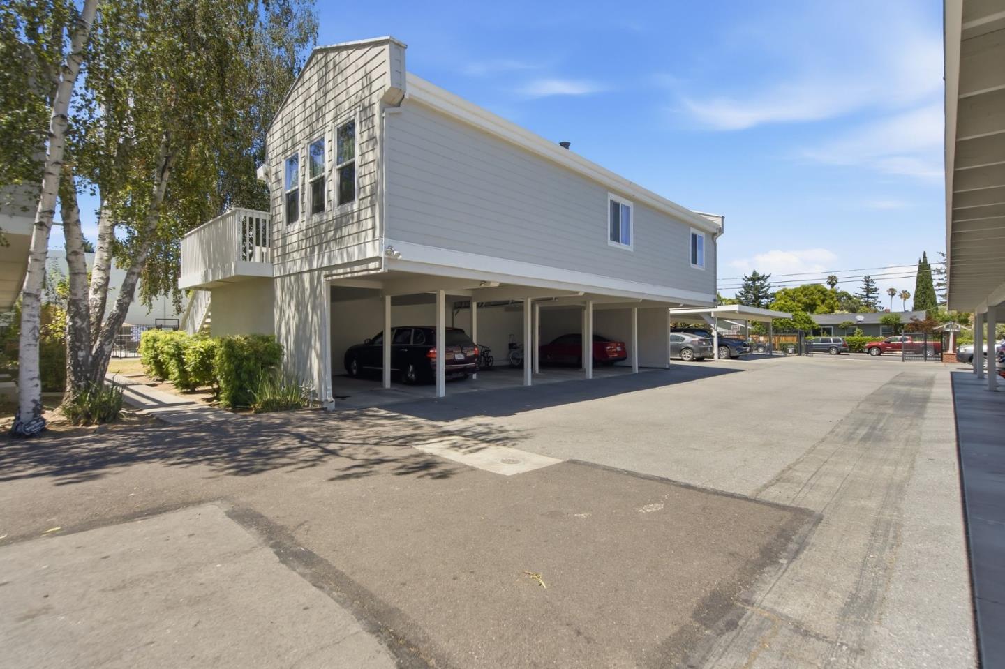 445 Oak AVE