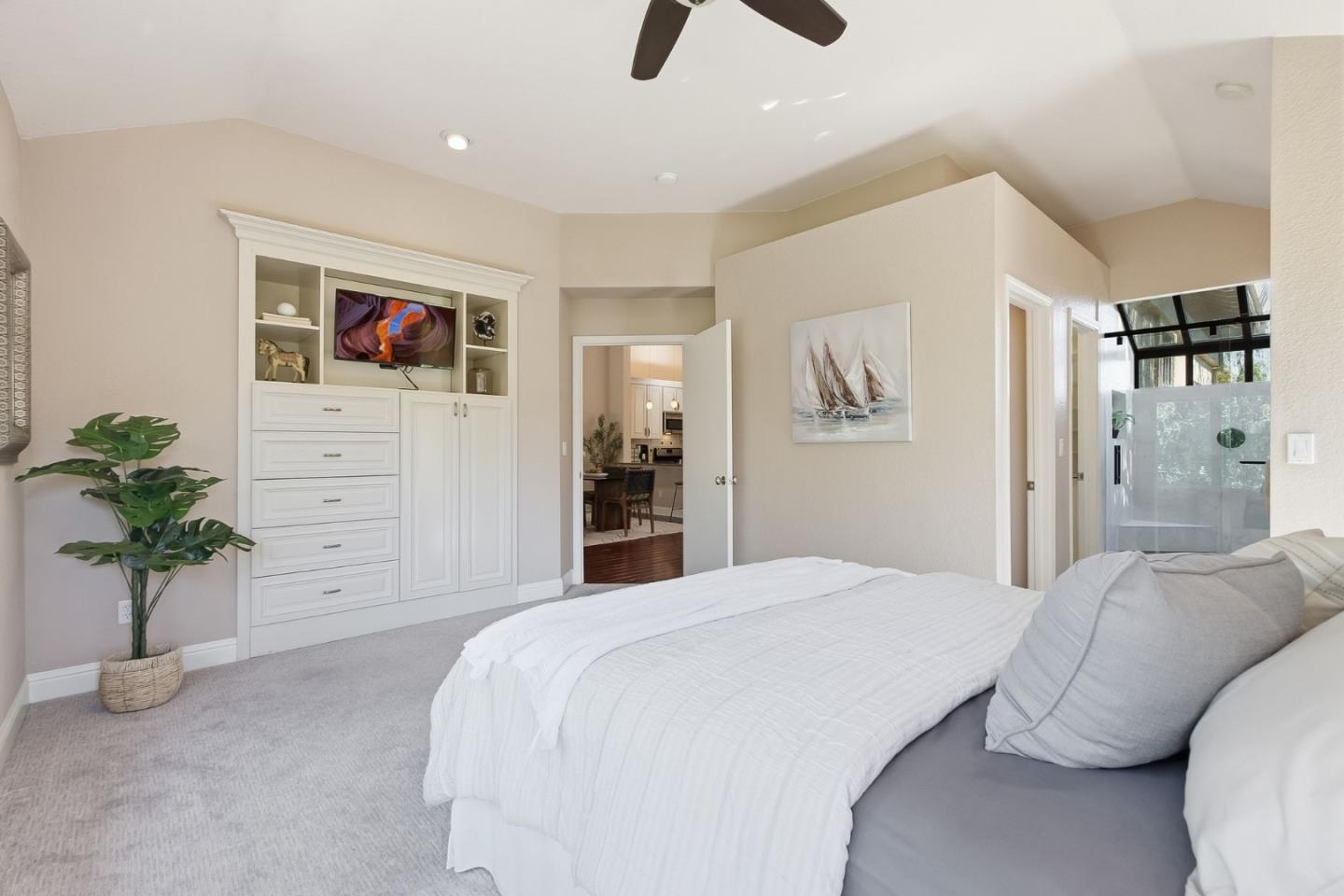 3030 Lakemont DR 3