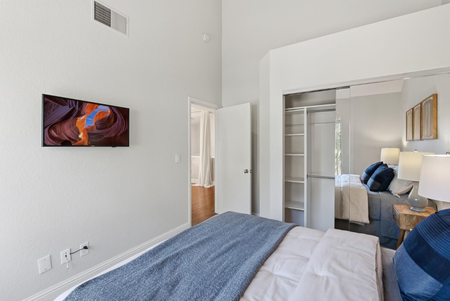 3030 Lakemont DR 3