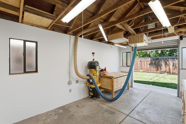 1622 Pecan CT