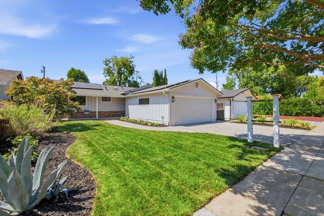1622 Pecan CT