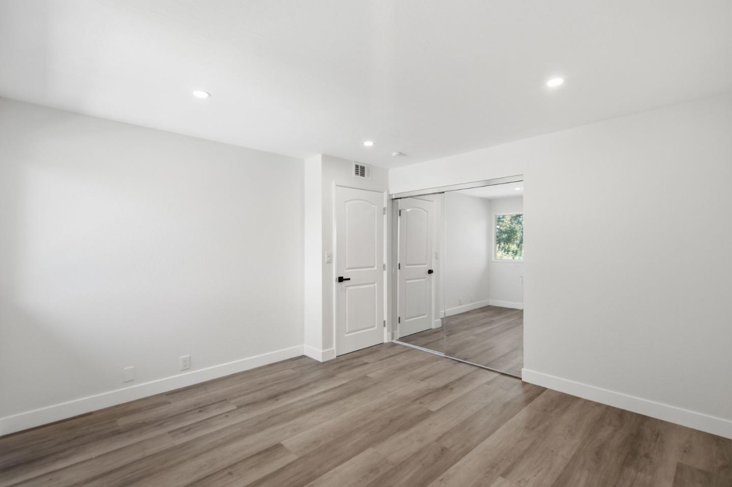 1458 Hudson ST 302