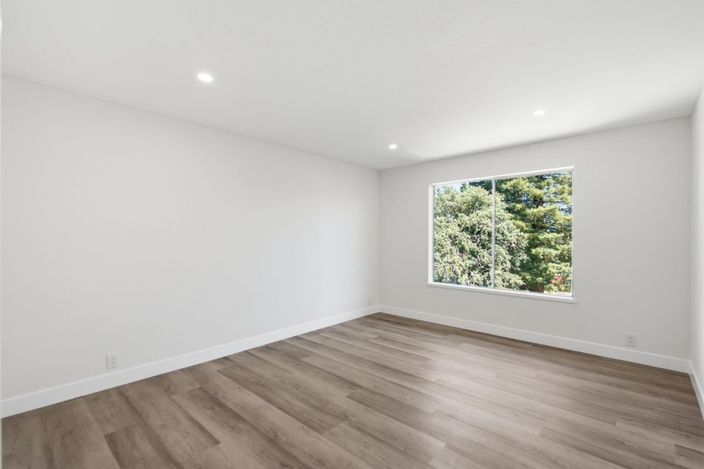 1458 Hudson ST 302