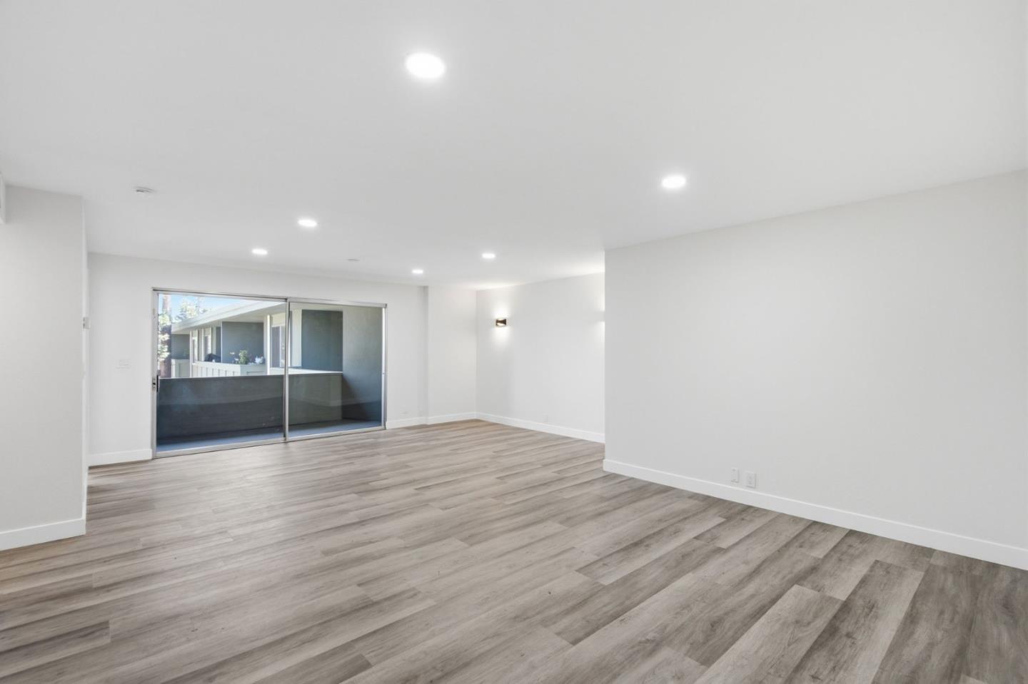 1458 Hudson ST 302